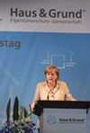 Merkel kündigt auf dem Zentralverbandstag in Berlin Mietrechtsreform an